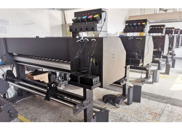 UV高精度彩白彩喷绘机共7台